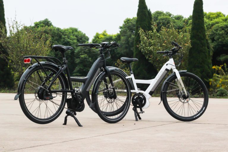 Energi på Två Hjul: Din Guide till Elcyklar 2023 och Livsstilen Runt dem