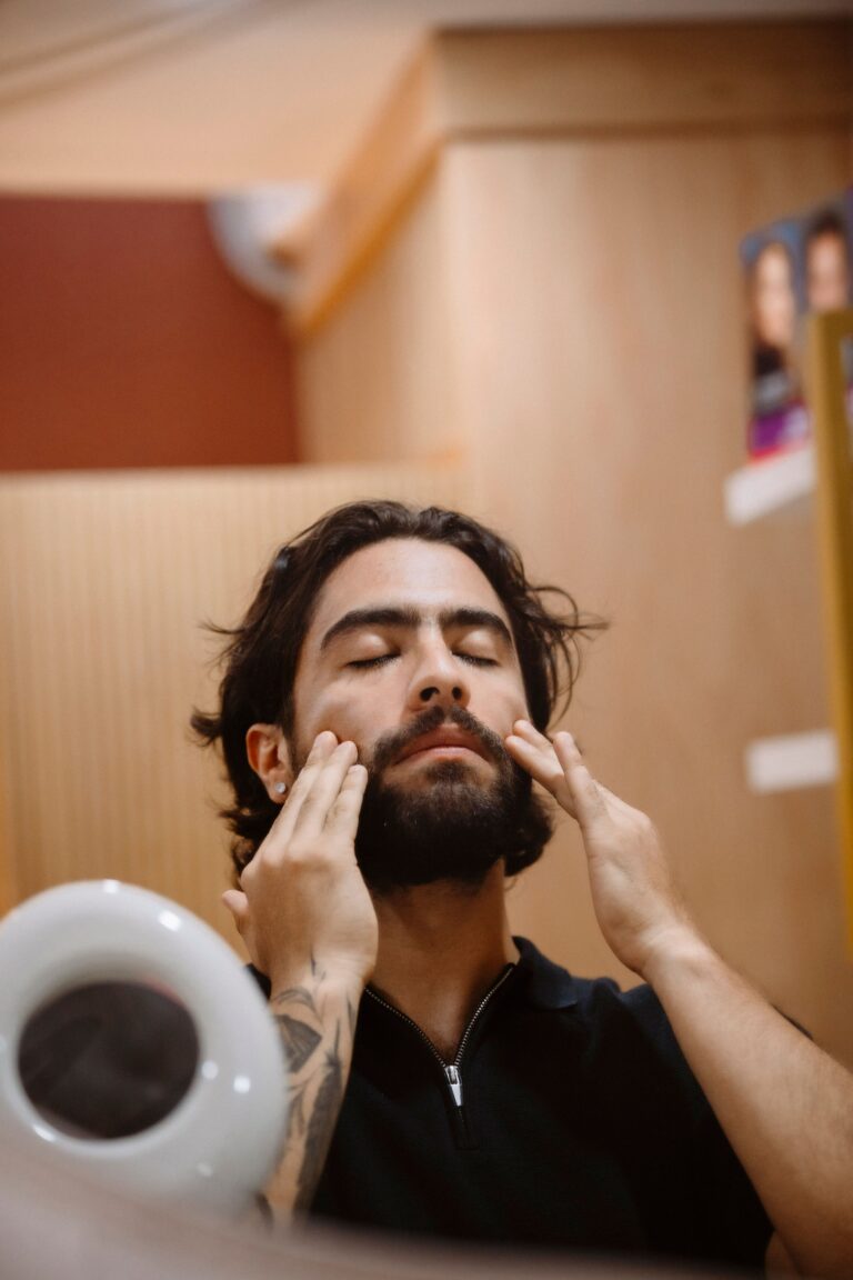 Skinmaxxing: därför är en LED-mask den mest rationella grooming-investeringen du kan göra